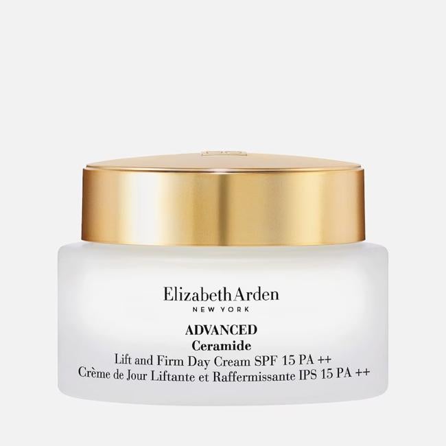 Ceramida reafirmó el tratamiento Alisador de las arrugas con Elizabeth Arden SPF15.